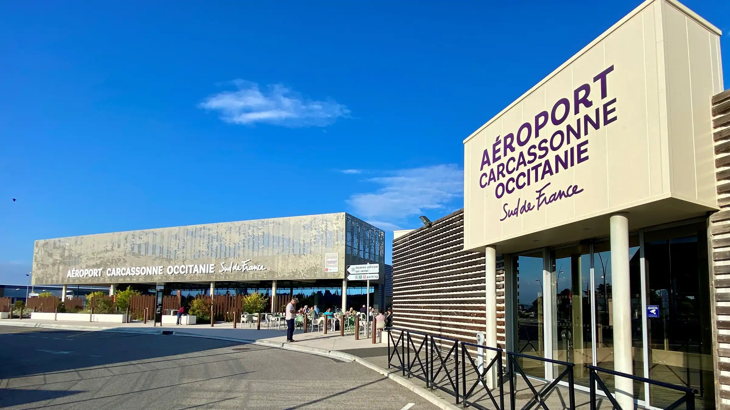 Transfert VTC vers l'aéroport de Carcassonne Sud de France